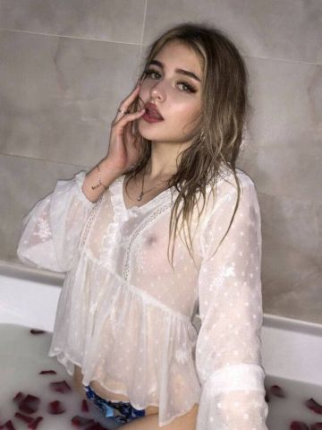 Полина